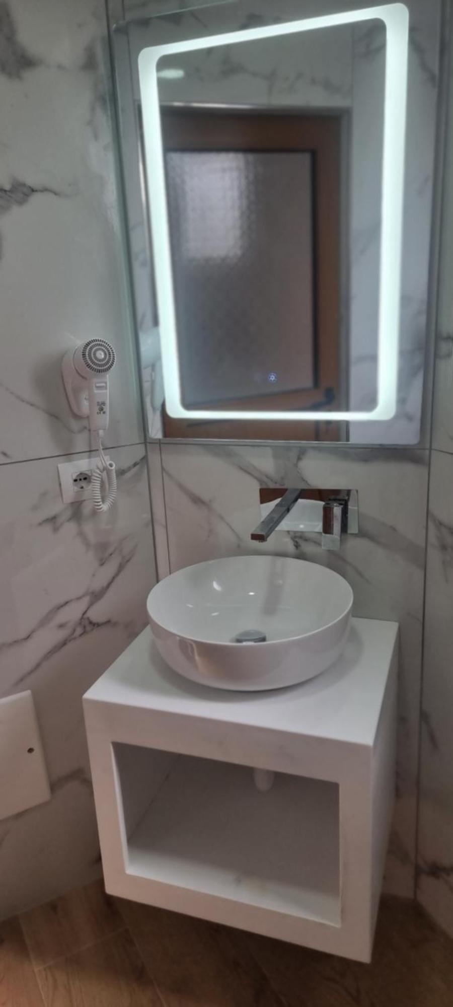 Shapa Guest house *